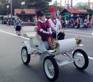 Dara Vamp chatting, Ben Appetit just about to unleash a zinger.