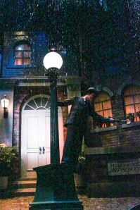 "I'm siiiiingin' in *BZT* the rain-ain-ain... *BZT* Just siiiiiingin *KRRRK* in-in-in the raaaain... *BZZZT*"