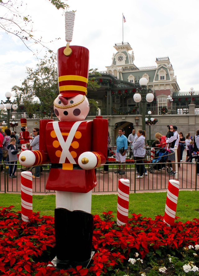 The Christmas soldier looked surprised to see some parents losing their cool.