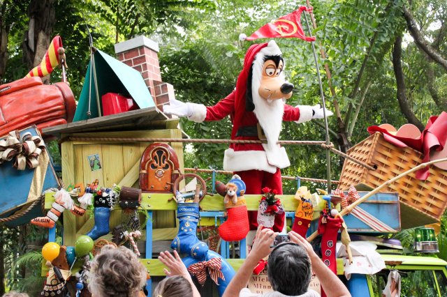 "ARE YOU NOT ENTERTAINED?!"