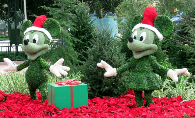 This is what it looks like when a Disney lover dreams about the Holidays.